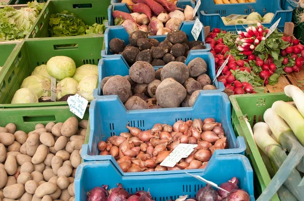 Verse groenten ar de markt voor buiten — Stockfoto