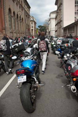 olay bisikletçileri motosiklet Teknik muayene karşı kızgın