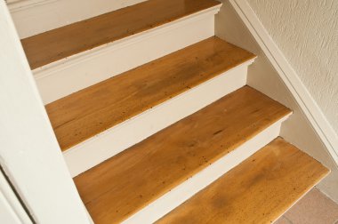 eski ahşap merdiven