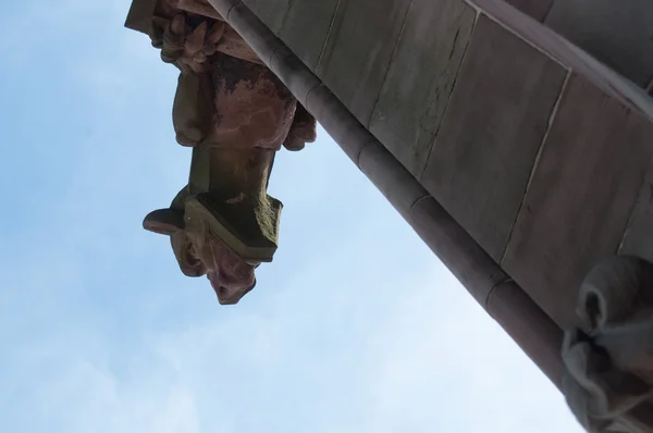 Gárgula no templo de St Etienne em Mulhouse — Fotografia de Stock