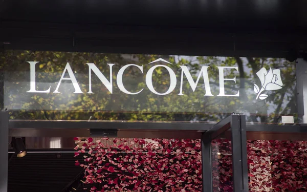 París Francia Octubre 2020 Primer Plano Lancome Una Tienda Lujo — Foto de Stock