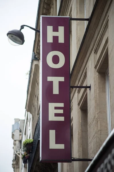 Closeup Hotel Sign Building Facade — Stock Photo, Image