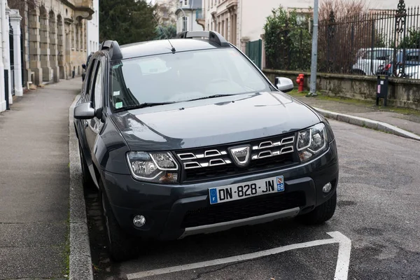 Mulhouse Frankreich Dezember 2020 Frontansicht Des Schwarzen Dacia Suv Der — Stockfoto