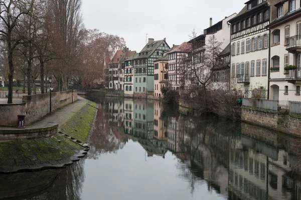 View Medieval Buildings Reflection Channel Little France Quarter Strasbourg Winter — Stock Photo, Image