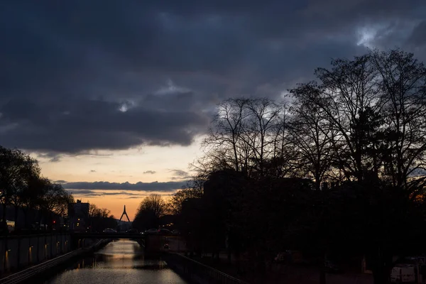 Panorama Över Stadsbilden Kanalen Mulhouse Vid Solnedgången — Stockfoto