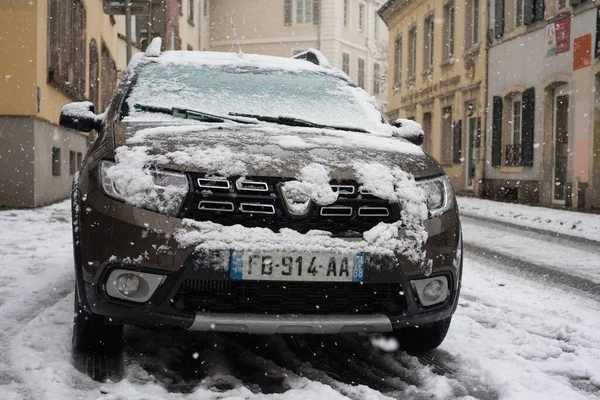 Mulhouse France Січня 2021 Передній Вигляд Коричневого Автомобіля Dacia Duster — стокове фото