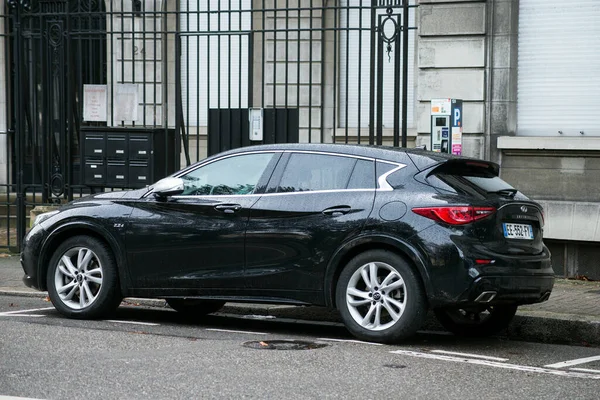 Mulhouse Frankrijk Januari 2021 Achteraanzicht Zwarte Infinity Qx30 Suv Auto — Stockfoto