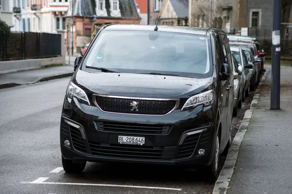 Mulhouse France January 2021 Front View Black Peugeot Traveller Van — Stock Photo, Image