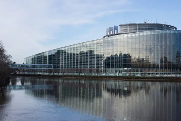 Страсбург Франція Лютого 2021 Погляд Знаменитий Європеївський Парламент Кордоні Річкою — стокове фото