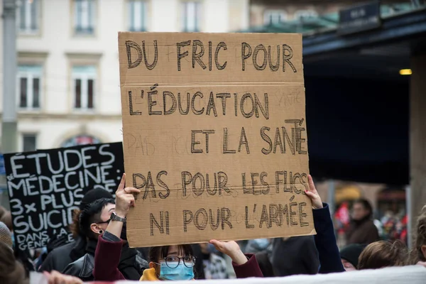 Štrasburk Francie Února 2021 Lidé Protestující Ulici Texem Francouzštině Fric — Stock fotografie