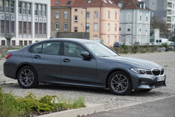 Mulhouse Frankrike April 2021 Bakifrån Grå Bmw Serien Parkerad Gatan — Stockfoto