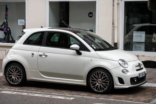 Mulhouse Frankrijk Mei 2021 Profiel Uitzicht Witte Abarth 595 Italiaanse — Stockfoto