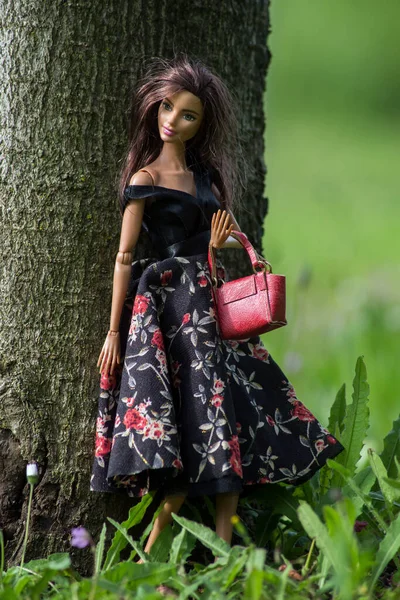 Mulhouse Francie Května 2021 Portrét Brunetky Barbie Panenky Černých Letních — Stock fotografie