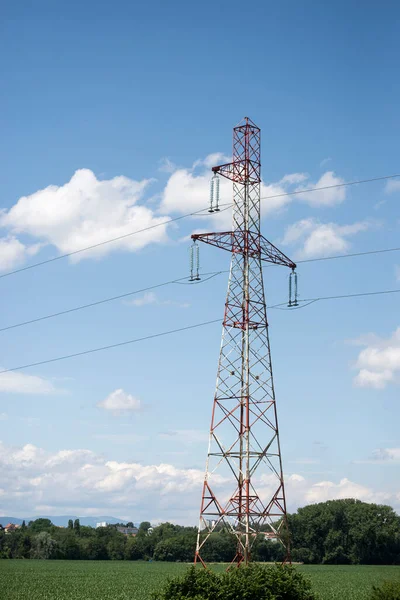 Vuew Torre Alto Voltaje Sobre Fondo Cielo Nublado Blus —  Fotos de Stock