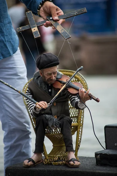 Strasbourg France Jully 2021 Closeup Traditional Violinist Puppeter Playing Street — Stock Photo, Image