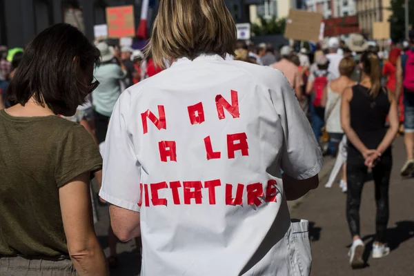 Colmar Francja Września 2021 Portret Kobiety Protestującej Tekstem Koszuli Języku — Zdjęcie stockowe