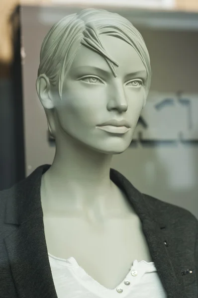 Mannequin in the showcase store — Stock Photo, Image