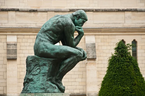 Tänkandet i rodin museum i paris - tagit 14 juni 2013 — Stockfoto