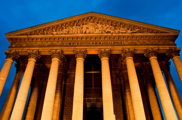 Chiesa di La madeleine a Parigi di notte — Foto Stock