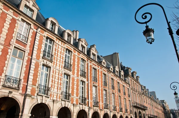 Здание Вогезов в Париже — стоковое фото