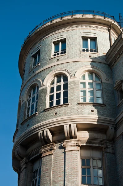 Typical ancient parisian Building in Paris - France — Stock Photo, Image