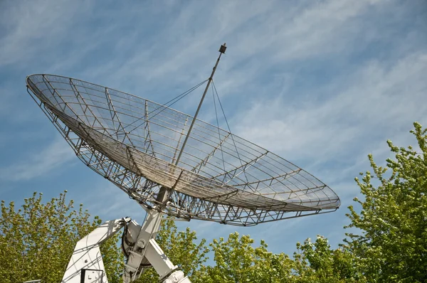 Parabolikus antenna — Stock Fotó