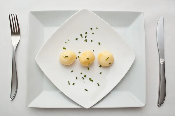 Steam potatoes on white plate background — Stock Photo, Image