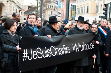 11 Ocak 2015 - Mulhouse - Fransa - Mart 7 Ocak 2015 yılında Paris üzerinde Charlie Hebdo dergisi terör saldırısına karşı