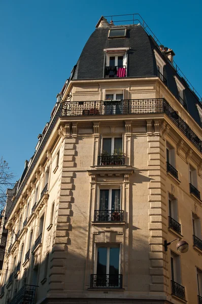 Edificio parigino — Foto Stock