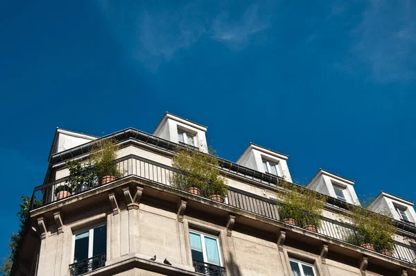 Edificio parisino —  Fotos de Stock