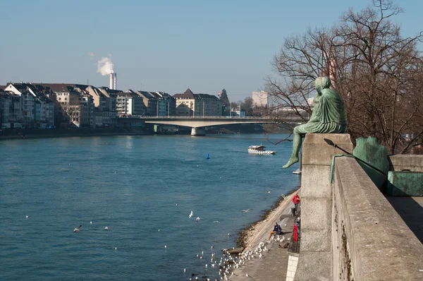 Rhein in Basel in der Schweiz — Stockfoto