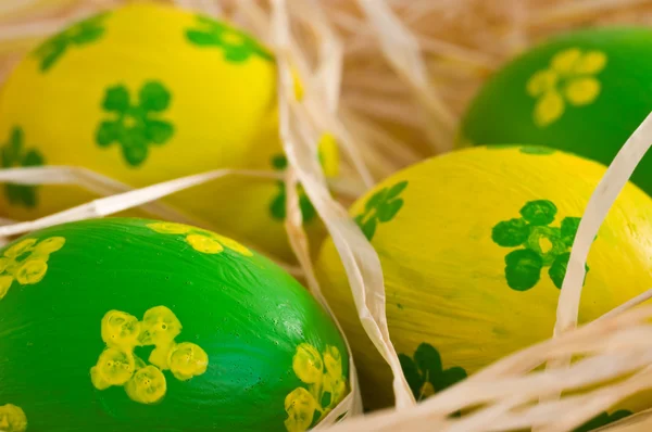 Grupp av dekorativa påsk ägg närbild — Stockfoto
