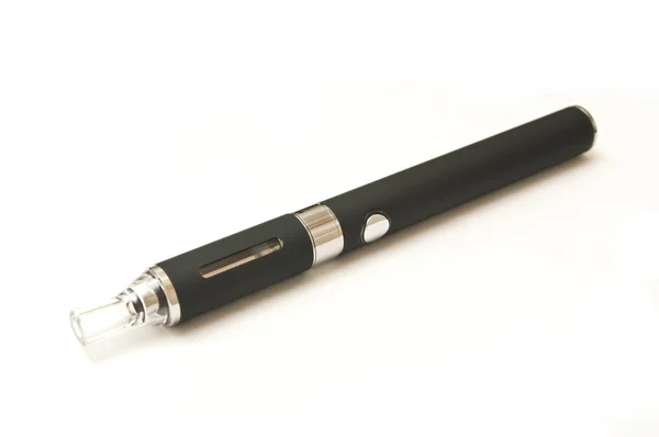 E-cigarette gros plan sur fond blanc — Photo