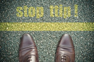 ayakile yolda kavram tabela - ttip durdurmak !