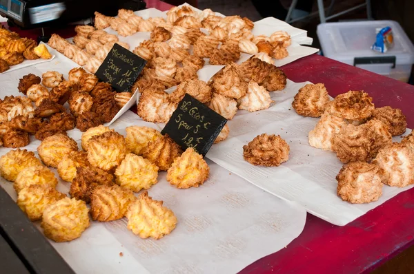 Casulos de coco no mercado — Fotografia de Stock