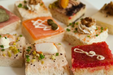 mini tost closeup grup