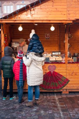 Mulhouse - Fransa - 22 Kasım 2015 - çocuklara Noel pazarı