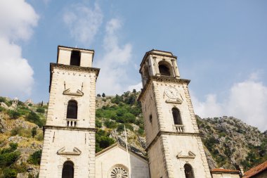 Kotor Karadağ'ın eski şehir Saint Trifon Katedrali.