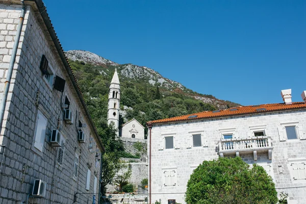 Medeltida kyrkan i Perast, Kotor Bay, Montenegro — Stockfoto