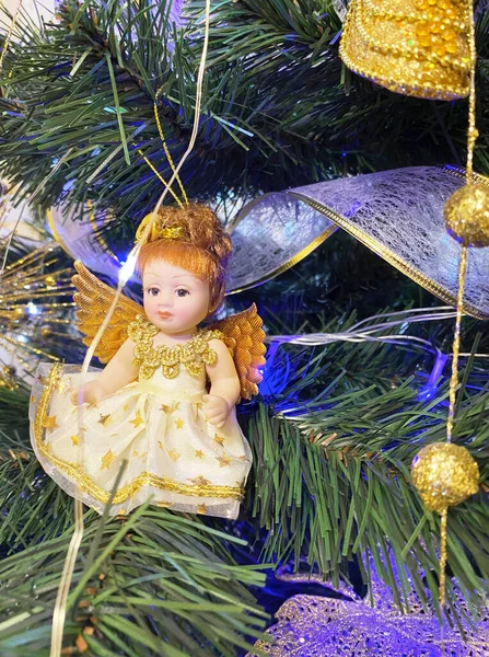 Anjo Menina Natal Pendurado Árvore Natal Anjo Decora Árvore Natal — Fotografia de Stock