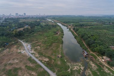Vietnam 'da Kızıl Nehir Deltası' ndaki Hanoi tarlaları Hava Aracı görüntüsü