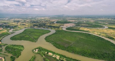 Krong Kamp manzarası, Praek Tuek Chhu Nehri, Kamp 'taki Fil Dağları Asya Hava Aracı Fotoğrafı