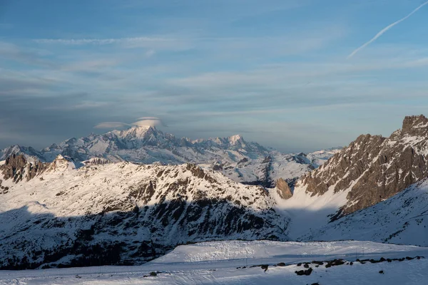 Мон Блан Курорта Les Menuires Зимой Французские Альпы Зимой Снежные — стоковое фото