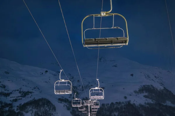 Les Menuires Resort Notte Inverno Alpi Francesi Inverno Montagne Innevate — Foto Stock