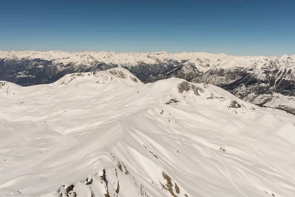 リゾールリゾート 冬のフランスアルプス フランスの雪の山ヨーロッパ — ストック写真