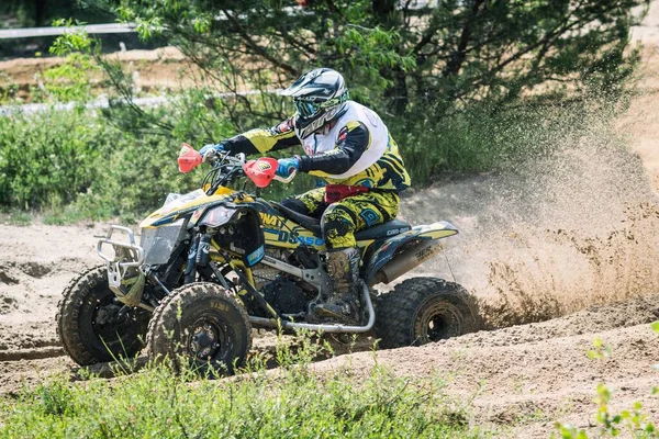 Bukowno Poland June 2016 ポーランドのクロスカントリー競技でオフロード4 4砂ラリー クワッドバイク モトクロス Atv オフロード車 — ストック写真