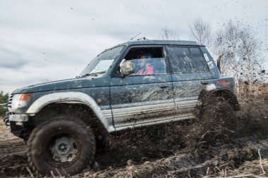 CHECHLO- KLUCZE / POLAND - 15 Şubat 2014: Offroad 4x4 Kum Sahası Rallisi, dörtlü bisiklet, motokros, atv, Klucze Polonya 'da ülke genelinde off-road arabaları