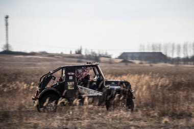 CHECHLO- KLUCZE / POLAND - 15 Şubat 2014: Offroad 4x4 Kum Sahası Rallisi, dörtlü bisiklet, motokros, atv, Klucze Polonya 'da ülke genelinde off-road arabaları