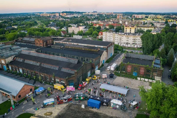 Rajd Ciężarówek Jedzeniem Impreza Fast Food Dąbrowie Gorniczej Widok Lotu — Zdjęcie stockowe