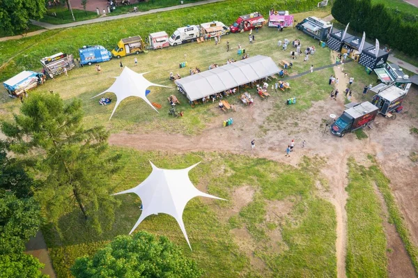 フードトラックラリー Bedzin Silesia Poland Airdrone Photo Viewのファーストフードパーティー — ストック写真